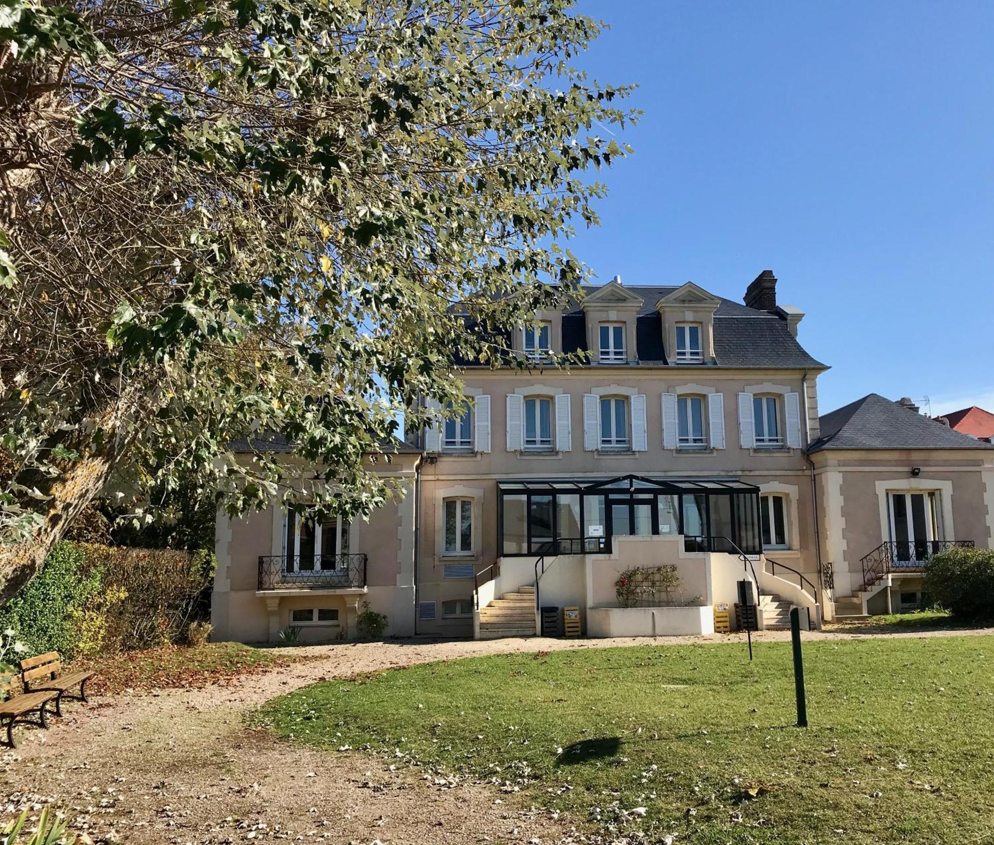 Centre De Cpcv Normandie A 50 Metres De La De Holiday home Houlgate